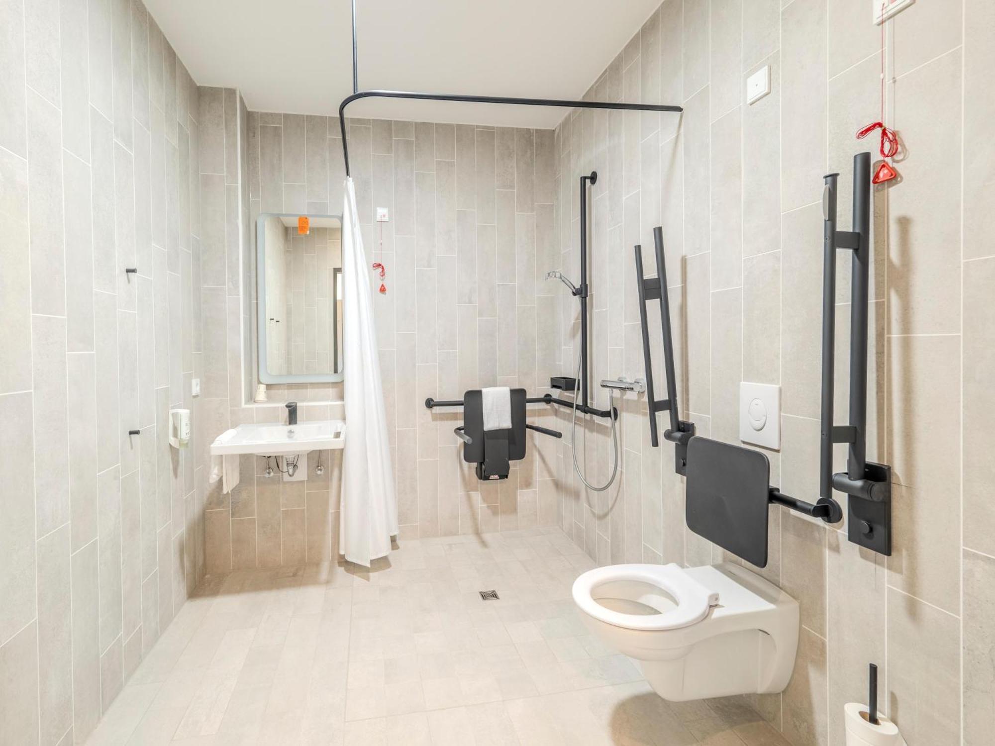 B&B Hotel Offenburg-Hbf Eksteriør billede