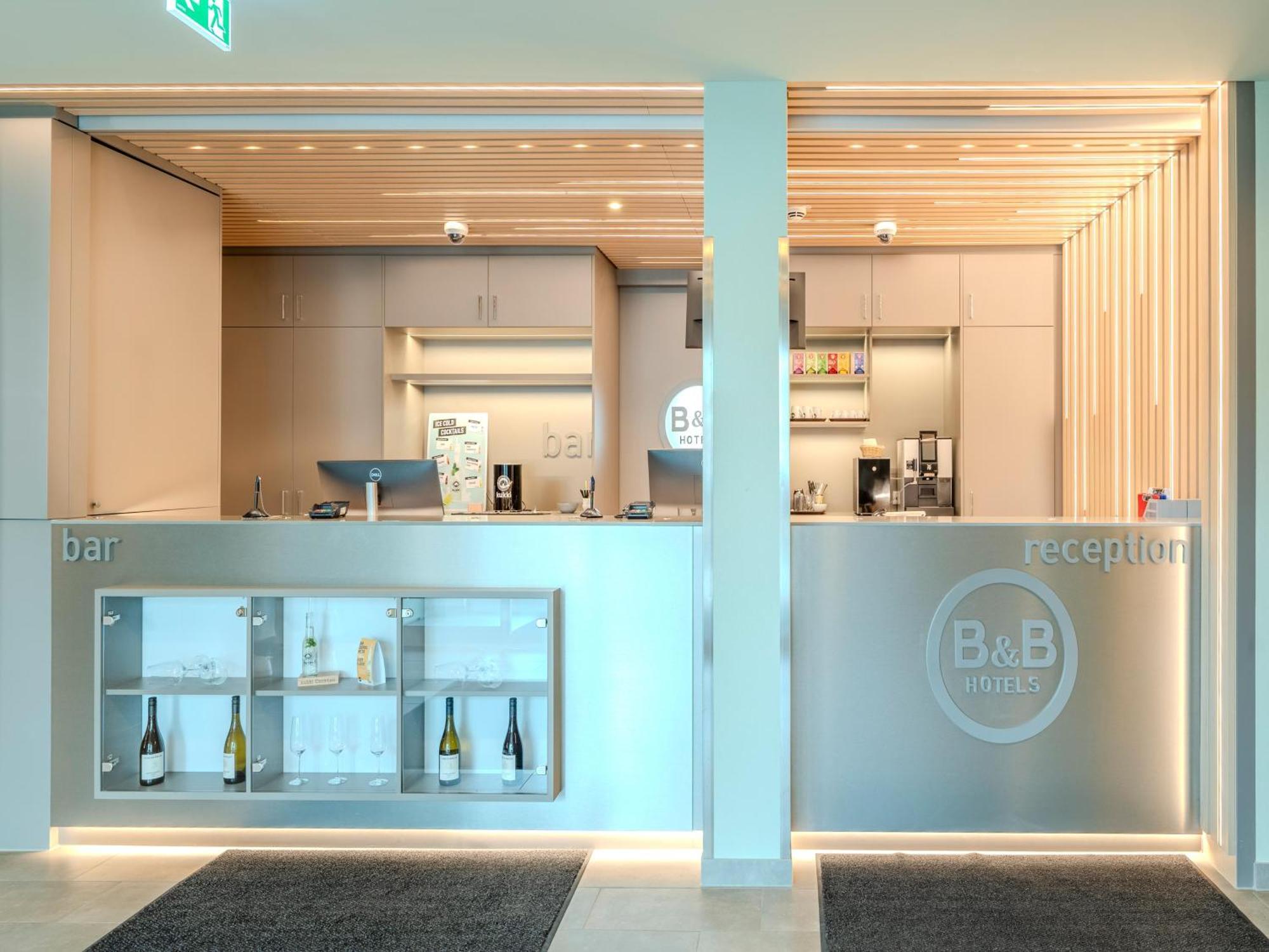 B&B Hotel Offenburg-Hbf Eksteriør billede